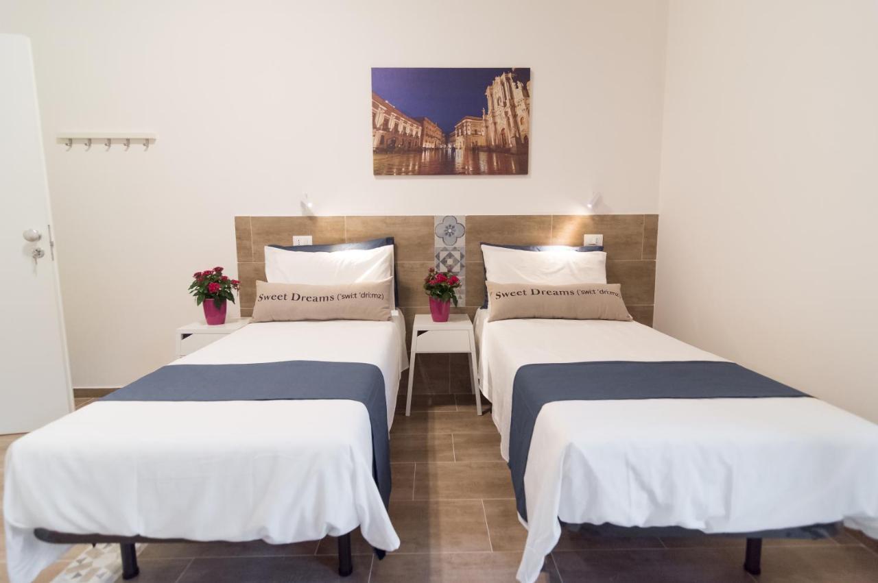 Raudino Rooms Сиракузы Экстерьер фото